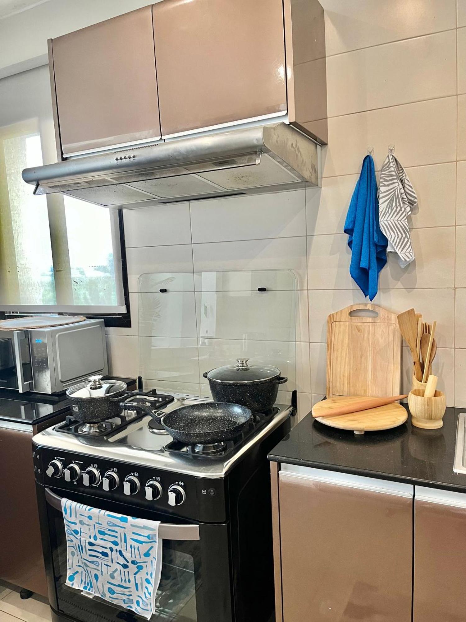 Coastalhome 75Inch Tv 5Min Drive To The City & Beach دار السلام المظهر الخارجي الصورة