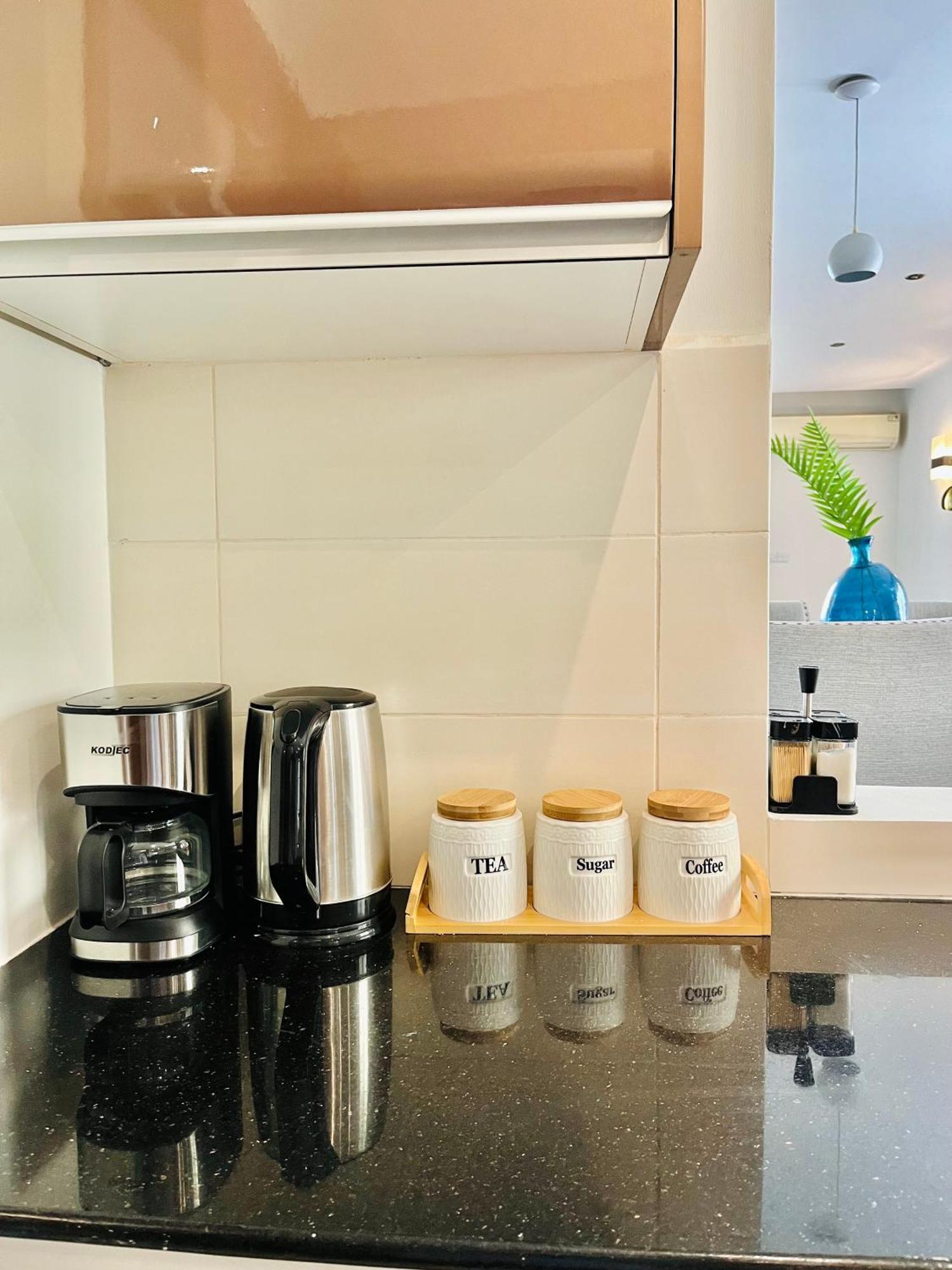 Coastalhome 75Inch Tv 5Min Drive To The City & Beach دار السلام المظهر الخارجي الصورة