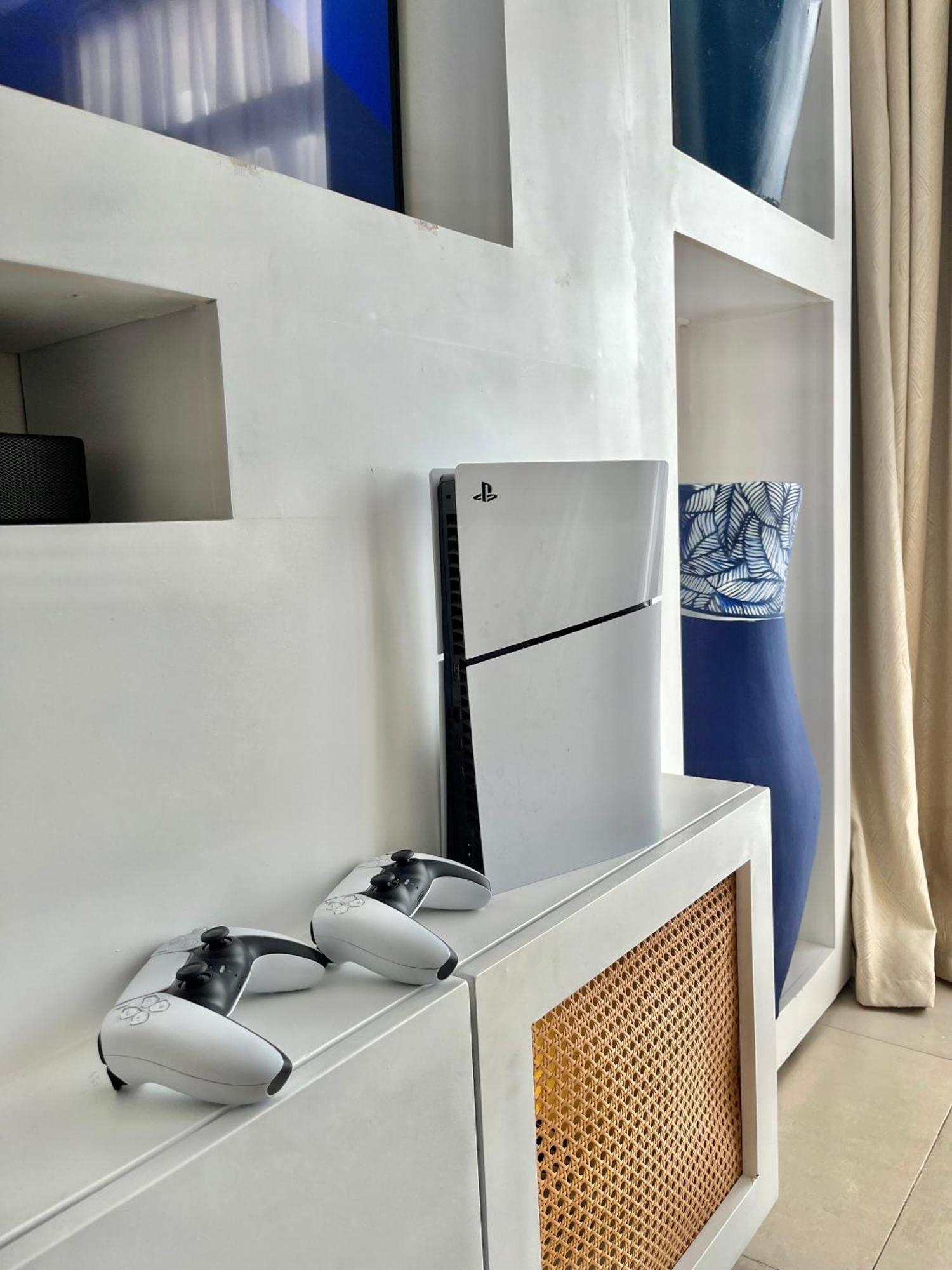 Coastalhome 75Inch Tv 5Min Drive To The City & Beach دار السلام المظهر الخارجي الصورة