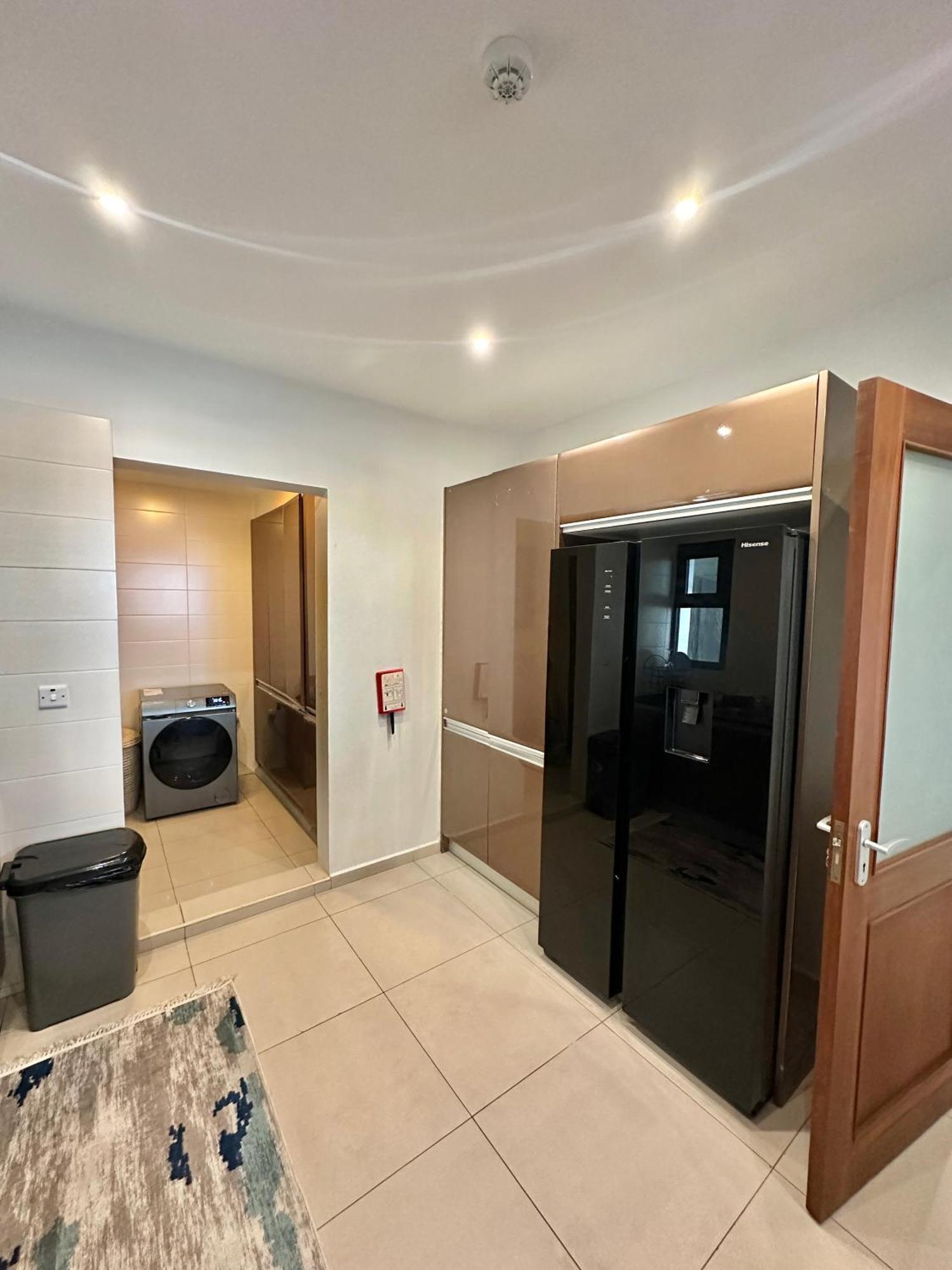 Coastalhome 75Inch Tv 5Min Drive To The City & Beach دار السلام المظهر الخارجي الصورة