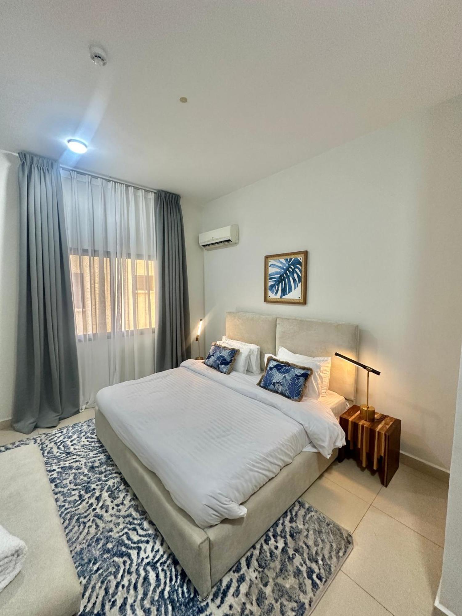 Coastalhome 75Inch Tv 5Min Drive To The City & Beach دار السلام المظهر الخارجي الصورة