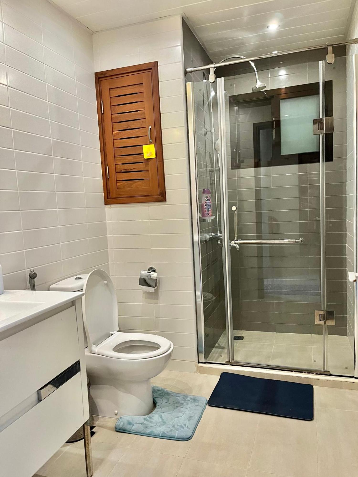 Coastalhome 75Inch Tv 5Min Drive To The City & Beach دار السلام المظهر الخارجي الصورة