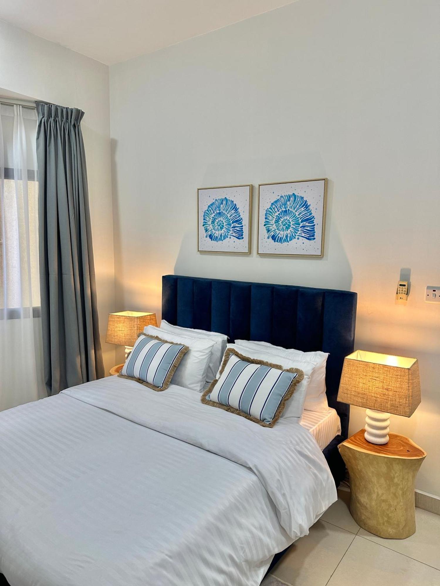 Coastalhome 75Inch Tv 5Min Drive To The City & Beach دار السلام المظهر الخارجي الصورة
